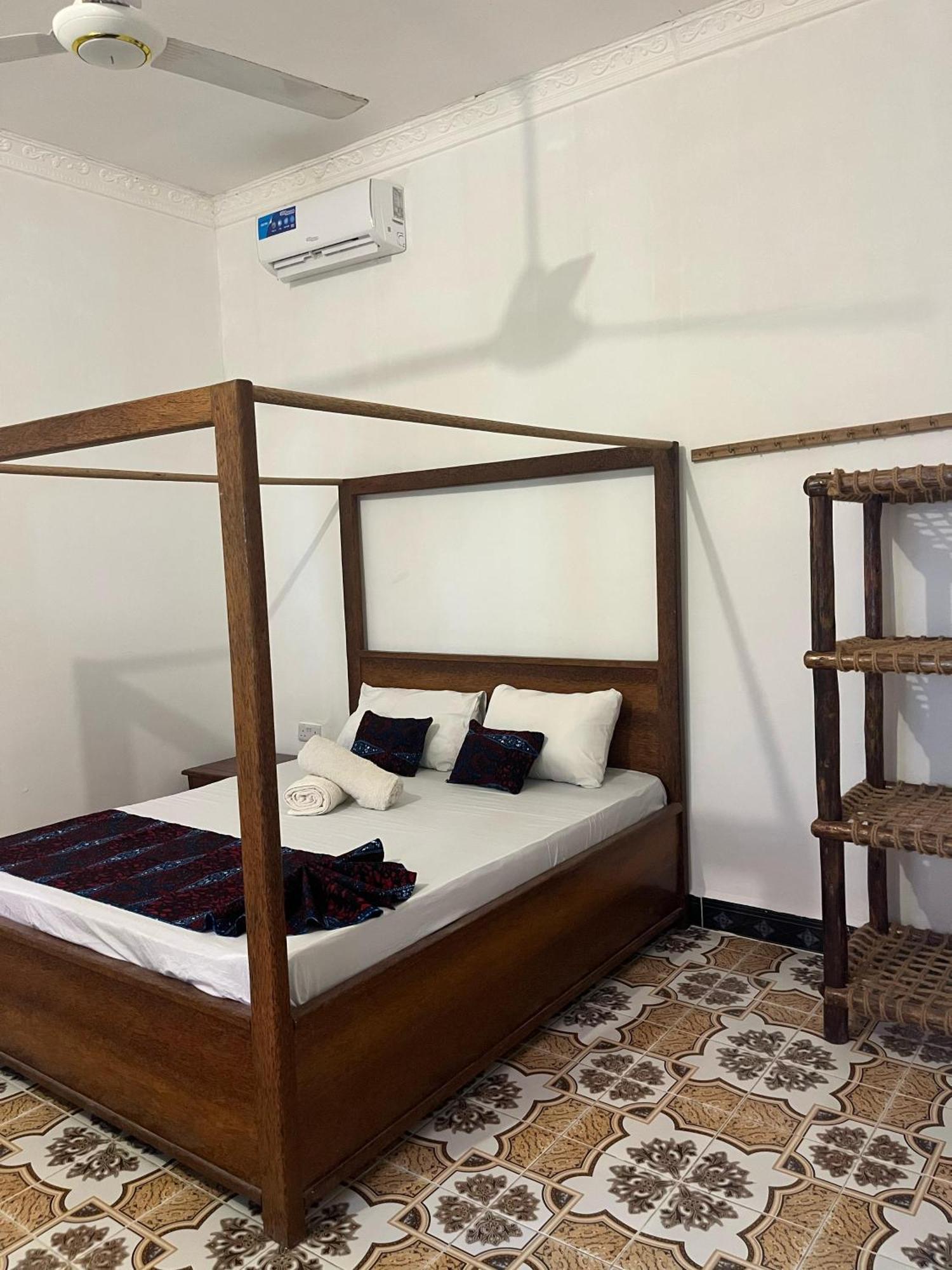 Bed and Breakfast Fish House Нунгві Екстер'єр фото