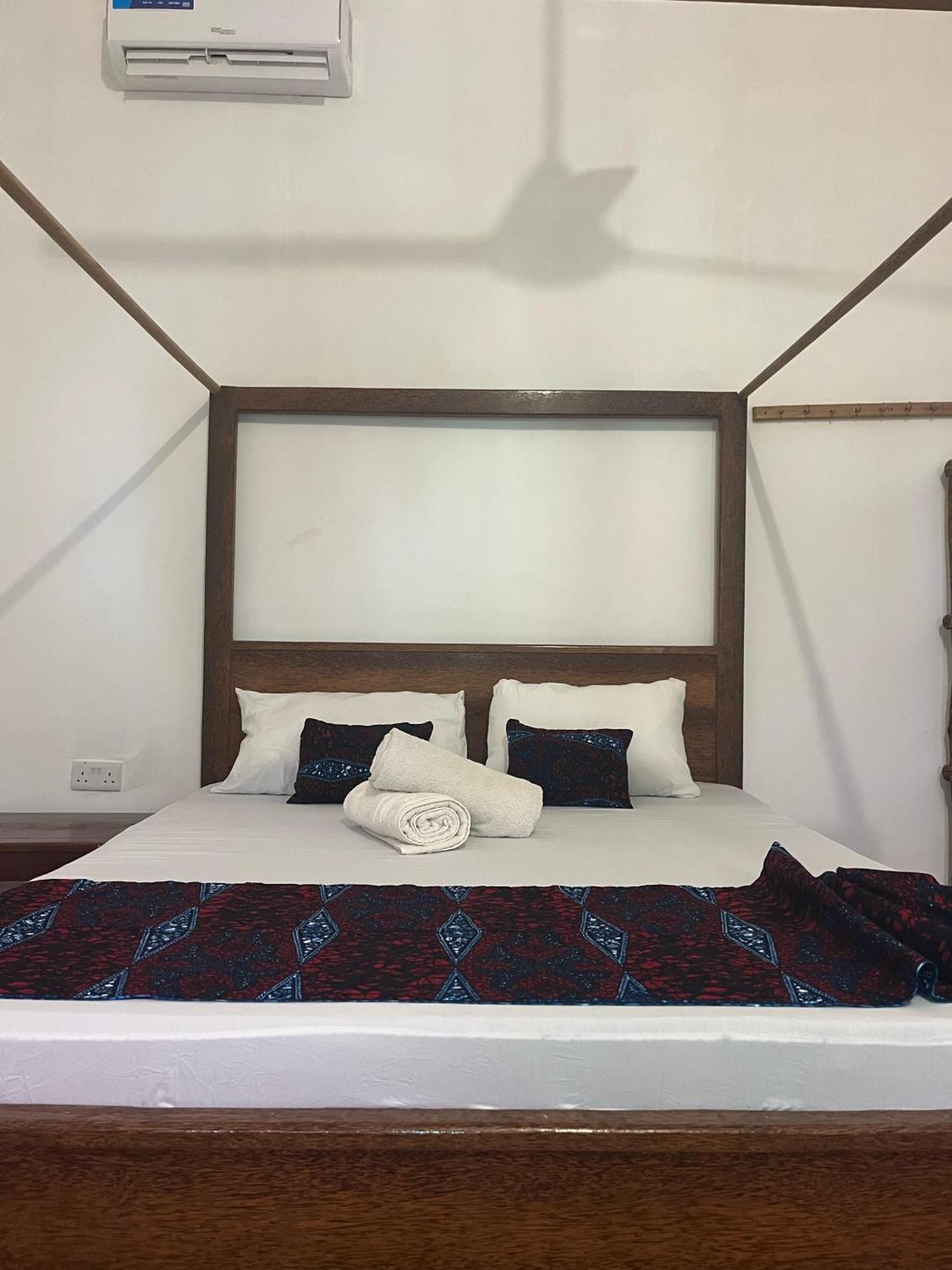 Bed and Breakfast Fish House Нунгві Екстер'єр фото
